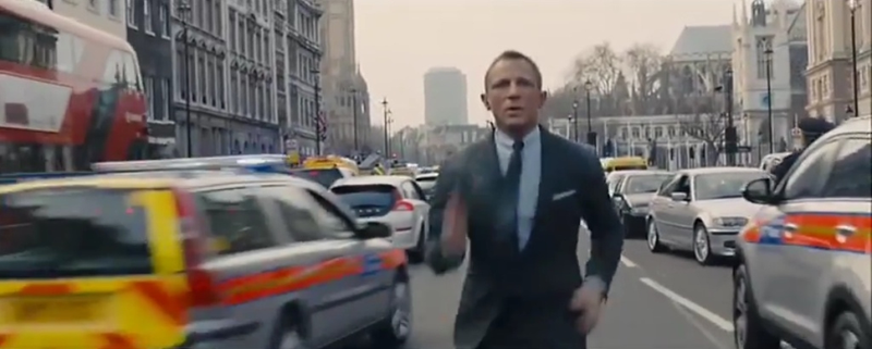 Illustration for article titled Bond On The Run: A Close Look At Daniel Craig's Form